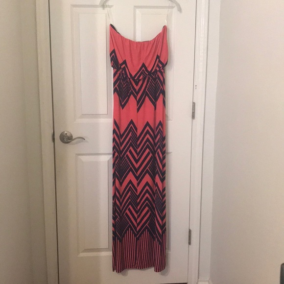 Cute summer strapless dress - Picture 2 of 2